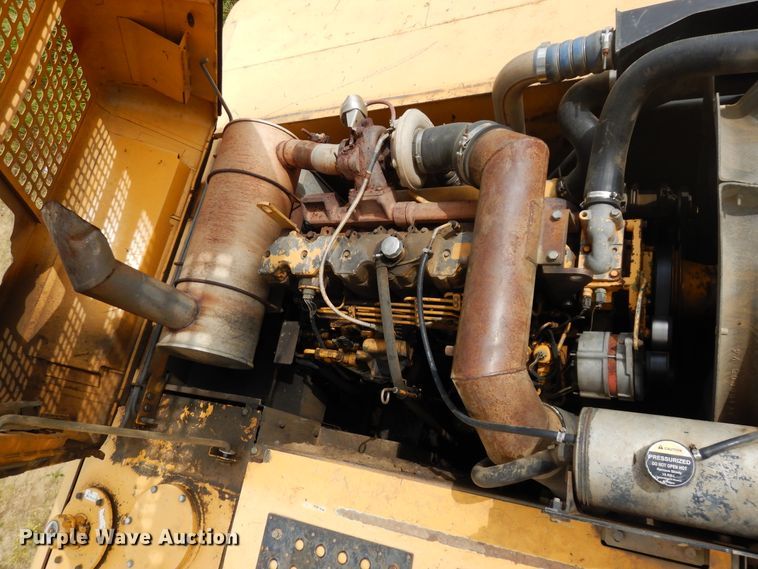 image for item FR9034 2002 John Deere 330C LC  excavator