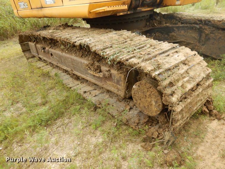 image for item FR9034 2002 John Deere 330C LC  excavator