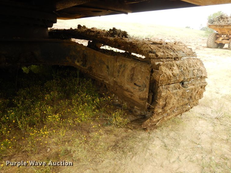 image for item FR9034 2002 John Deere 330C LC  excavator