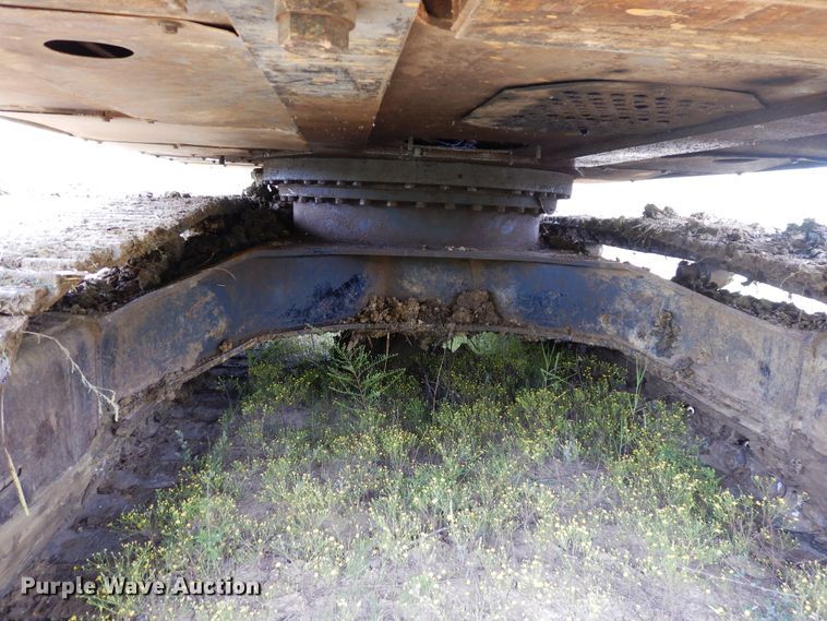 image for item FR9034 2002 John Deere 330C LC  excavator