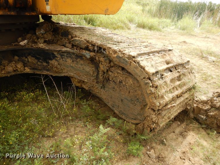 image for item FR9034 2002 John Deere 330C LC  excavator