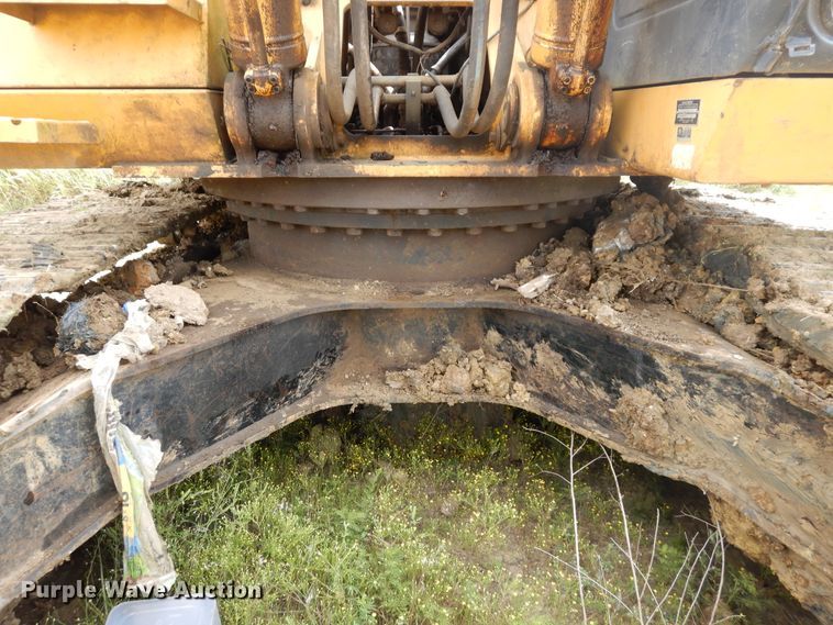 image for item FR9034 2002 John Deere 330C LC  excavator