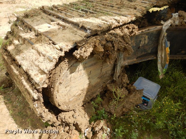 image for item FR9034 2002 John Deere 330C LC  excavator