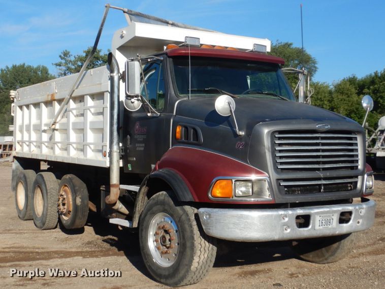 image for item FT9005 1999 Sterling LT9513  dump truck
