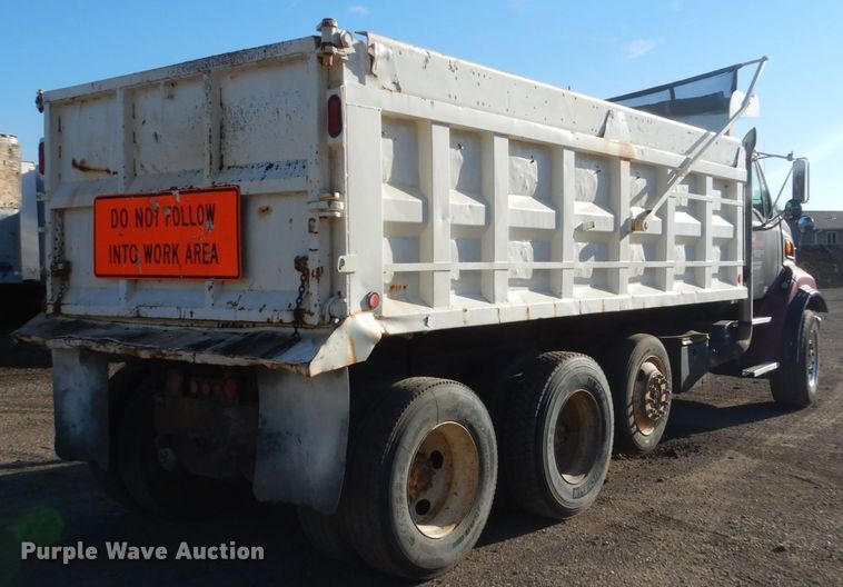 image for item FT9005 1999 Sterling LT9513  dump truck