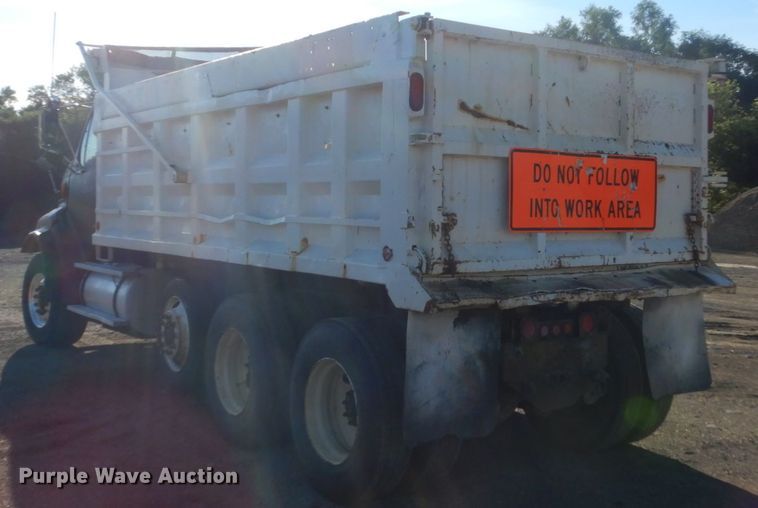 image for item FT9005 1999 Sterling LT9513  dump truck