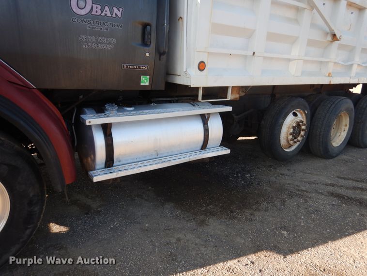 image for item FT9005 1999 Sterling LT9513  dump truck