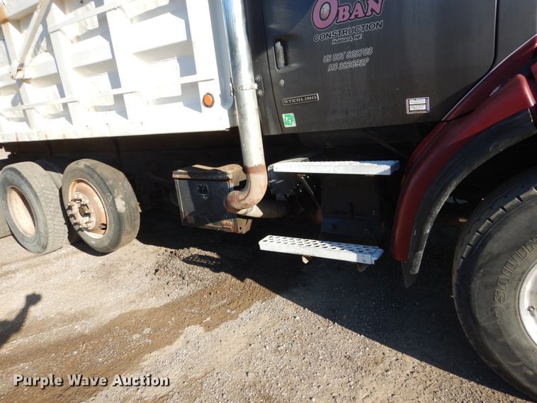 image for item FT9005 1999 Sterling LT9513  dump truck