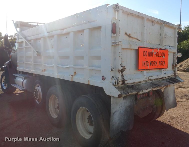 image for item FT9005 1999 Sterling LT9513  dump truck