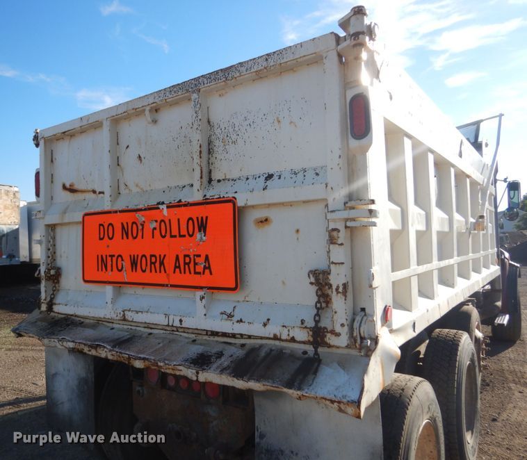image for item FT9005 1999 Sterling LT9513  dump truck