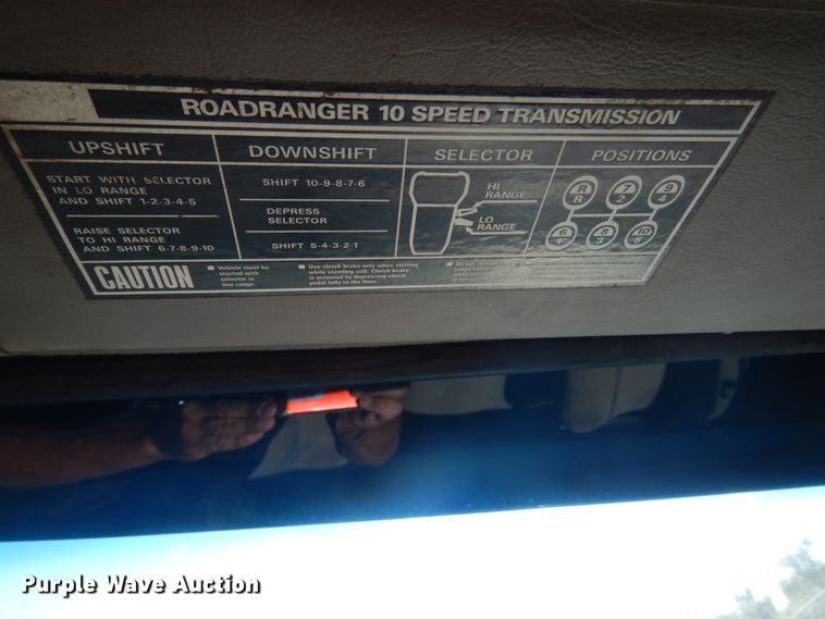 image for item FT9005 1999 Sterling LT9513  dump truck