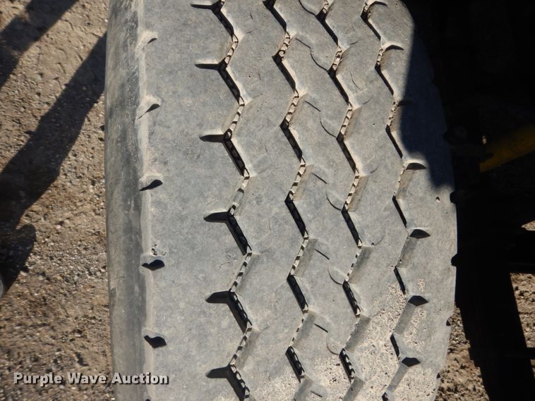 image for item FT9005 1999 Sterling LT9513  dump truck