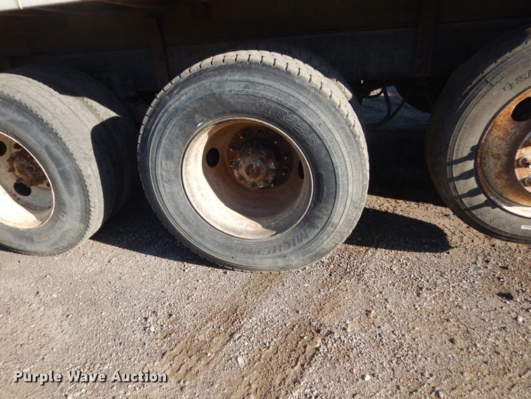 image for item FT9005 1999 Sterling LT9513  dump truck