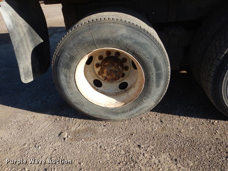 image for item FT9005 1999 Sterling LT9513  dump truck