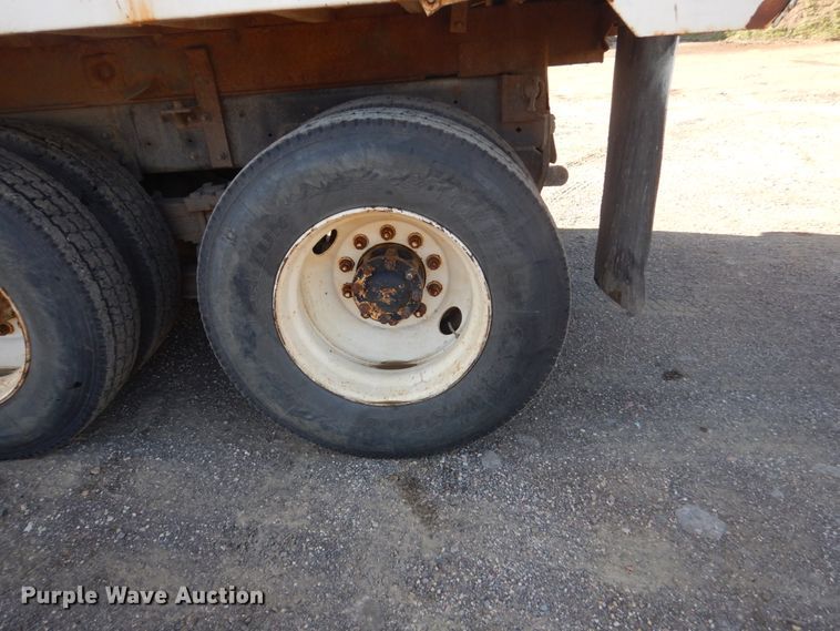 image for item FT9005 1999 Sterling LT9513  dump truck