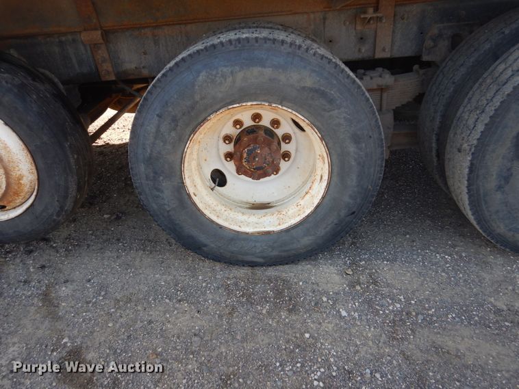 image for item FT9005 1999 Sterling LT9513  dump truck