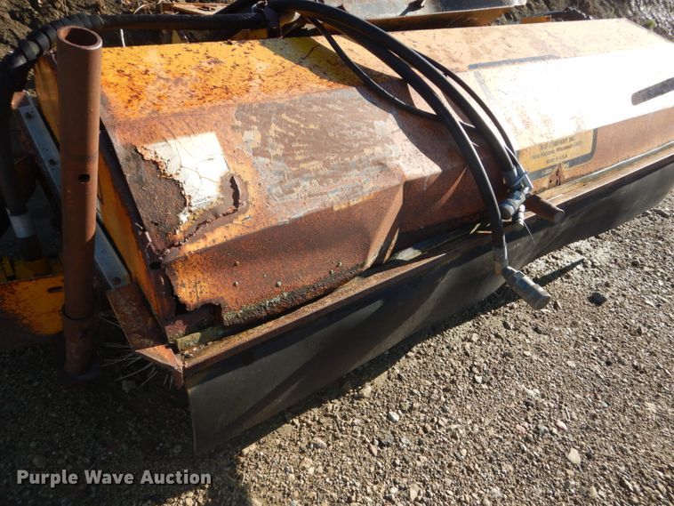 image for item FT9008 MB TKH broom