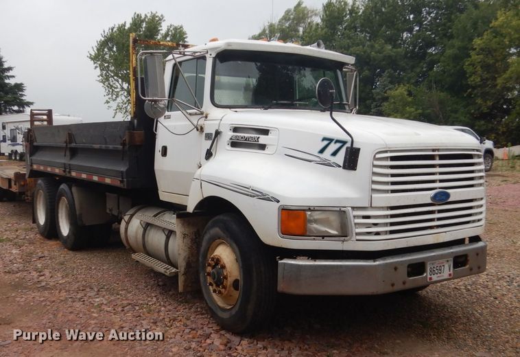 image for item FT9039 1993 Ford LTL9000  dump truck