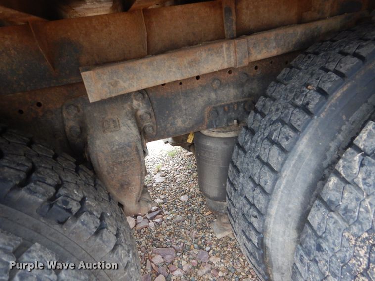image for item FT9039 1993 Ford LTL9000  dump truck
