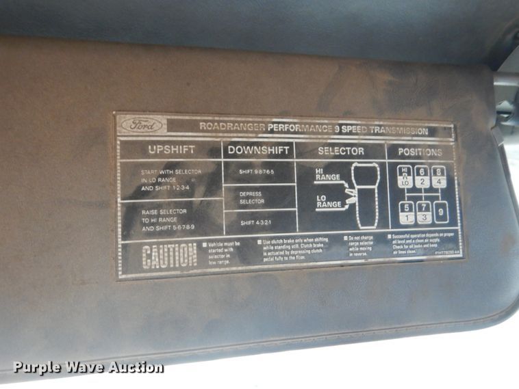 image for item FT9039 1993 Ford LTL9000  dump truck