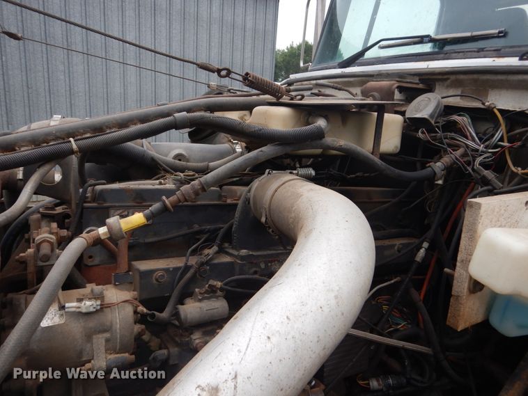 image for item FT9039 1993 Ford LTL9000  dump truck