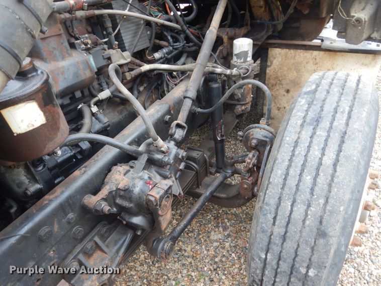 image for item FT9039 1993 Ford LTL9000  dump truck