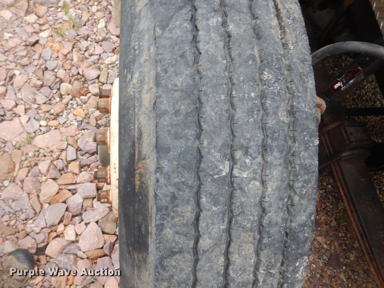 image for item FT9039 1993 Ford LTL9000  dump truck