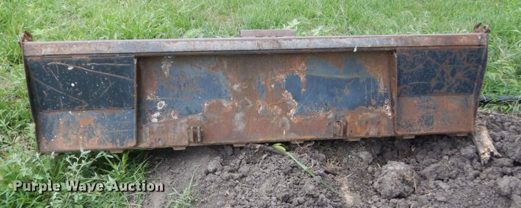 image for item FT9041 1976 New Holland L775  skid steer loader