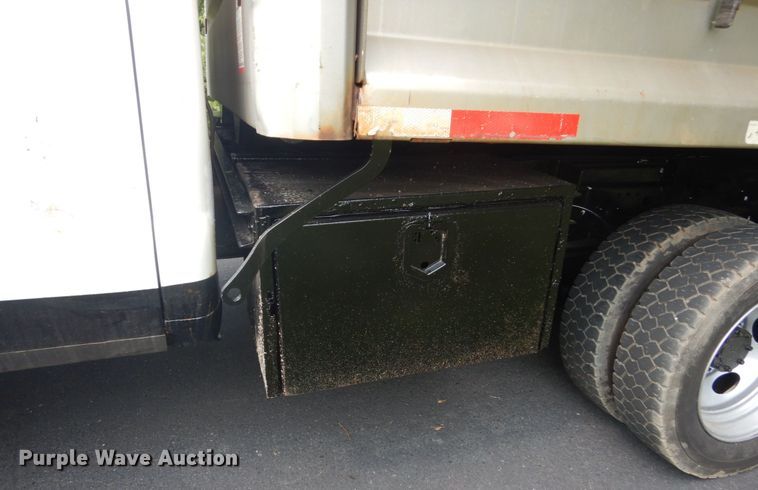 image for item FT9125 2006 Ford F450 Super Duty  dump truck