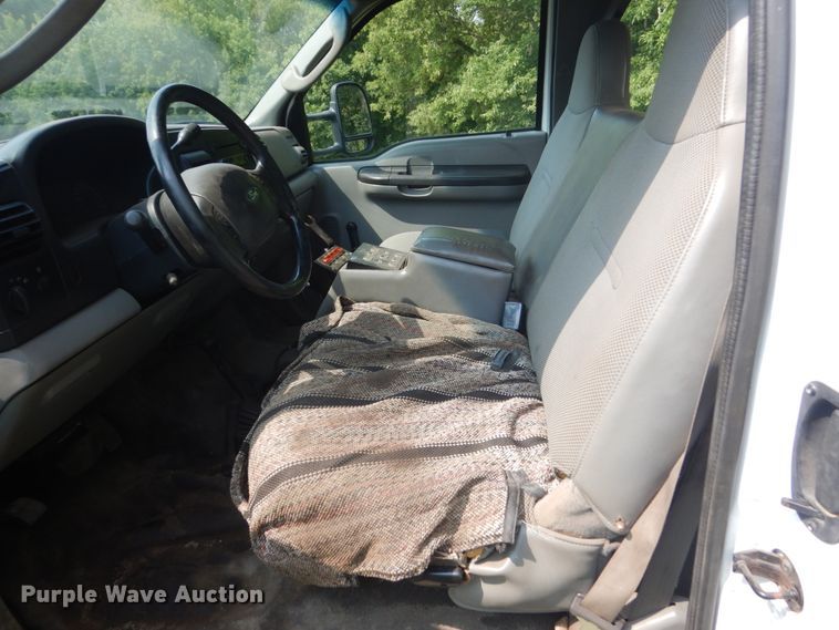 image for item FT9125 2006 Ford F450 Super Duty  dump truck