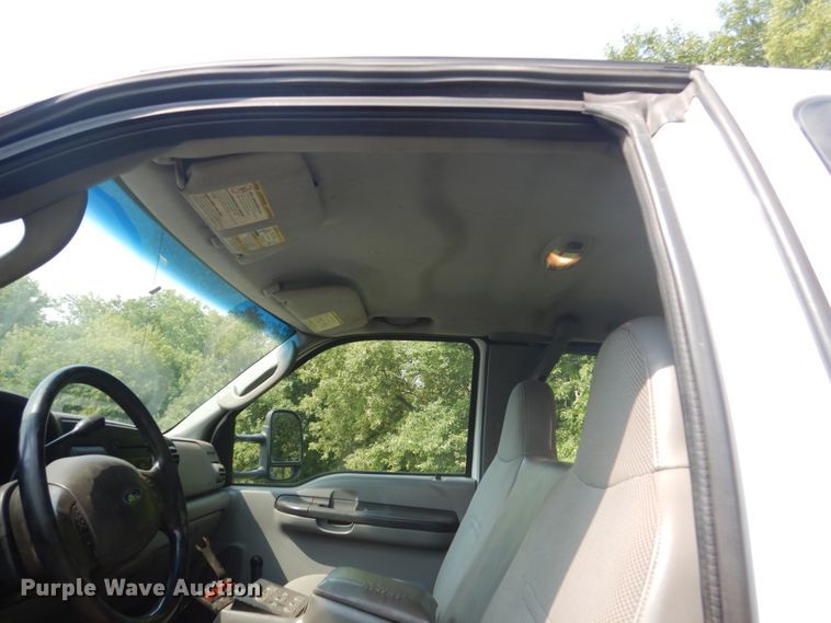 image for item FT9125 2006 Ford F450 Super Duty  dump truck