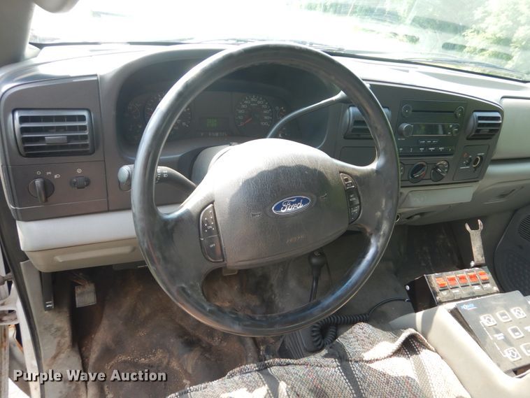 image for item FT9125 2006 Ford F450 Super Duty  dump truck