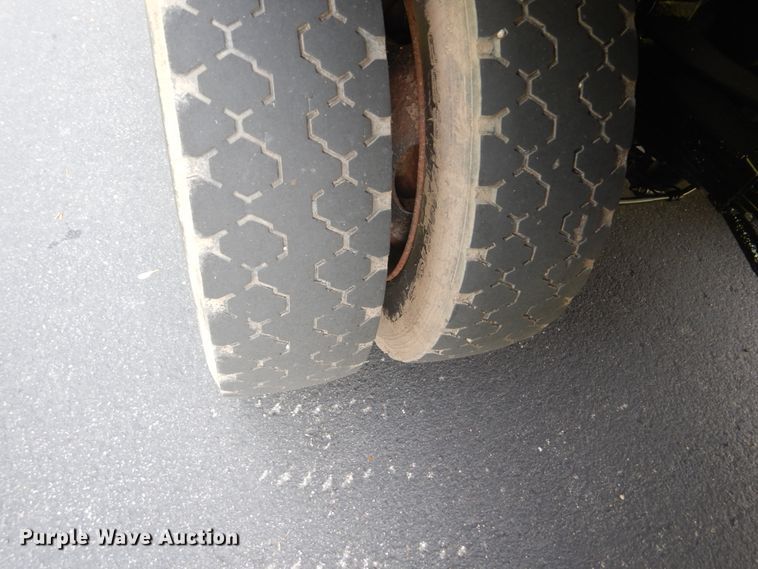 image for item FT9125 2006 Ford F450 Super Duty  dump truck