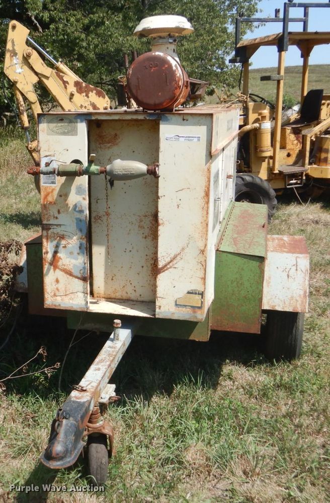 image for item FT9207 Sullair 185  air compressor