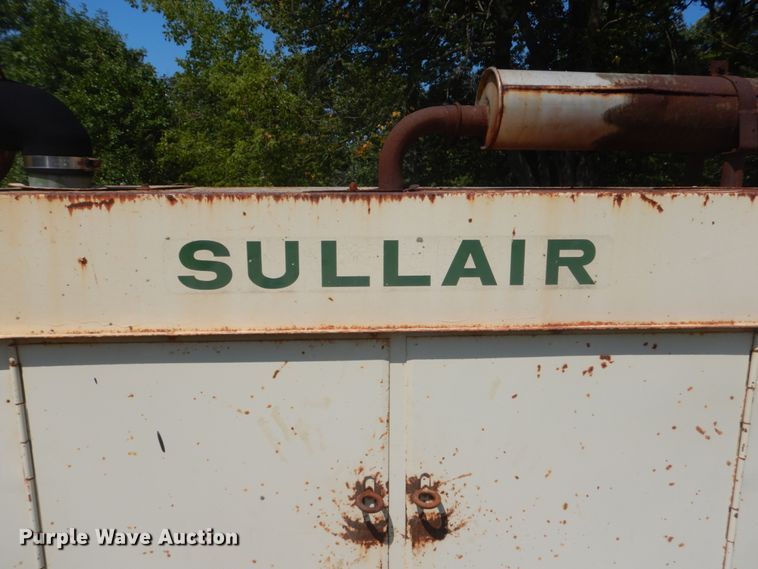 image for item FT9207 Sullair 185  air compressor
