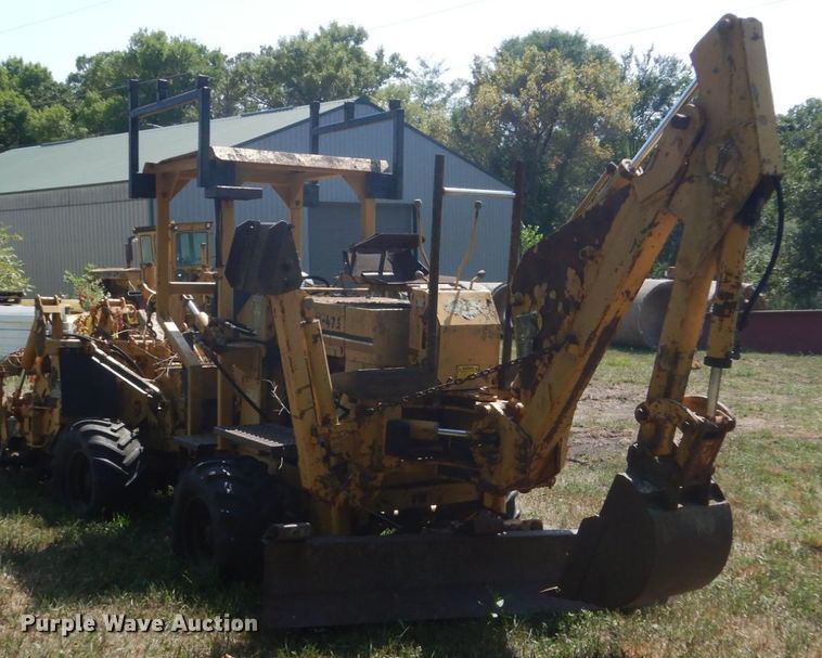 image for item FT9208 Vermeer M-475  trencher