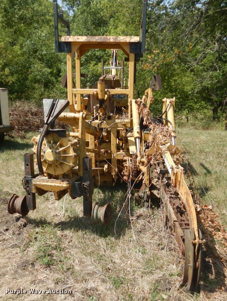 image for item FT9208 Vermeer M-475  trencher