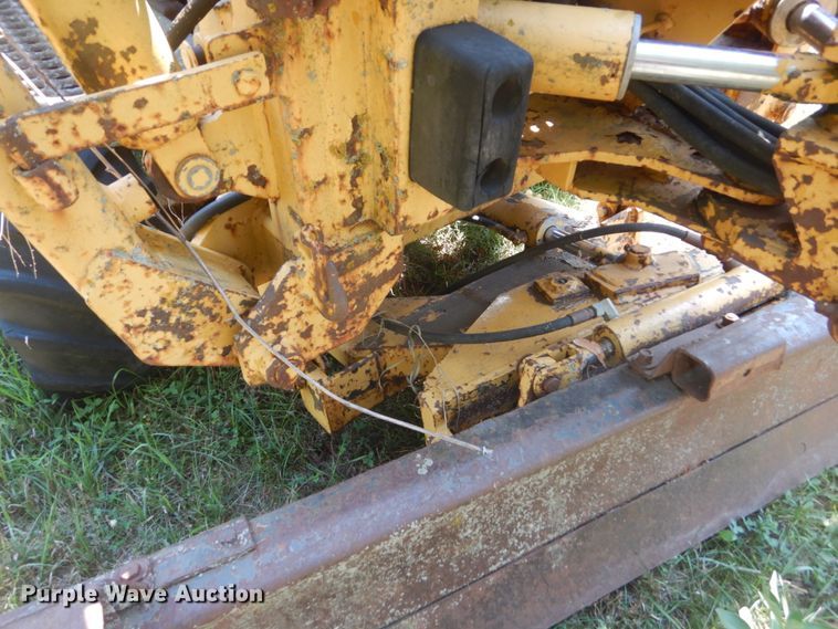 image for item FT9208 Vermeer M-475  trencher