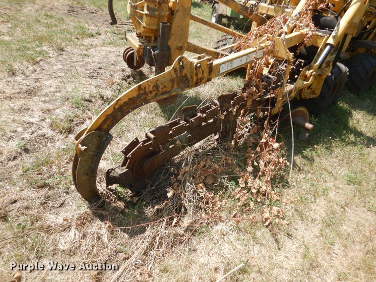 image for item FT9208 Vermeer M-475  trencher