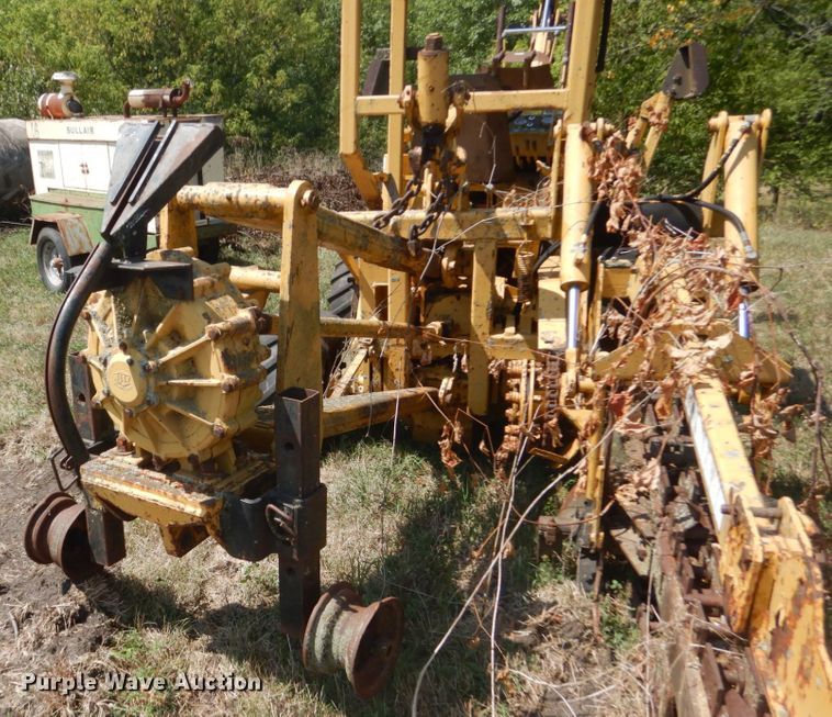 image for item FT9208 Vermeer M-475  trencher