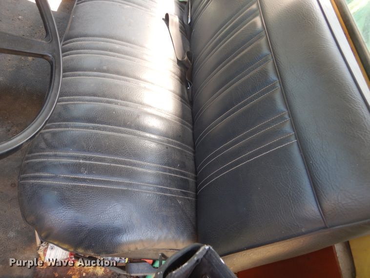 image for item FT9209 1985 Ford F8000  bucket truck