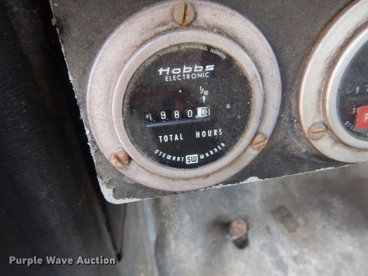 image for item FT9209 1985 Ford F8000  bucket truck