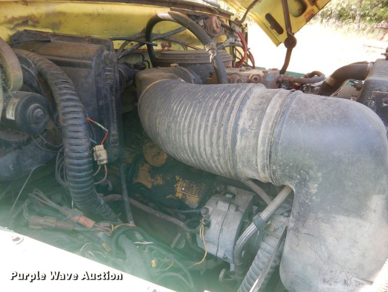 image for item FT9209 1985 Ford F8000  bucket truck