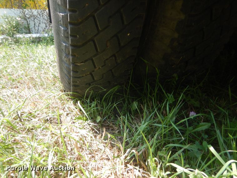 image for item FT9209 1985 Ford F8000  bucket truck