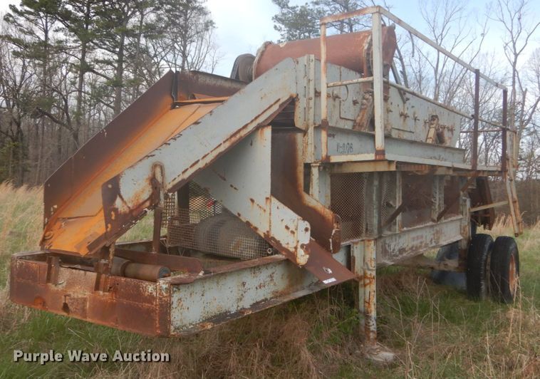 image for item GB9918 Cedarapids vibratory screen