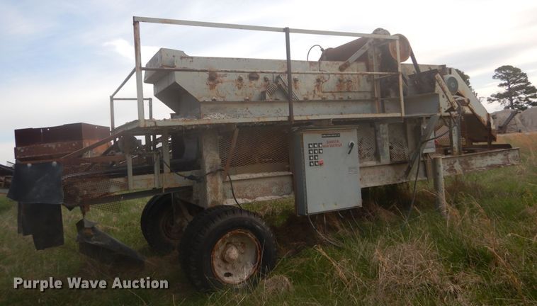 image for item GB9918 Cedarapids vibratory screen