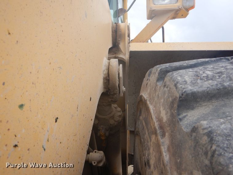 image for item GB9936 1996 Komatsu WA500  wheel loader