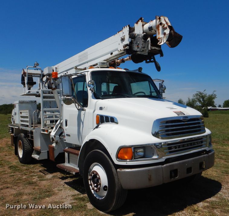 image for item GM9142 2007 Sterling Acterra  digger derrick truck