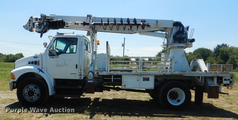 image for item GM9142 2007 Sterling Acterra  digger derrick truck