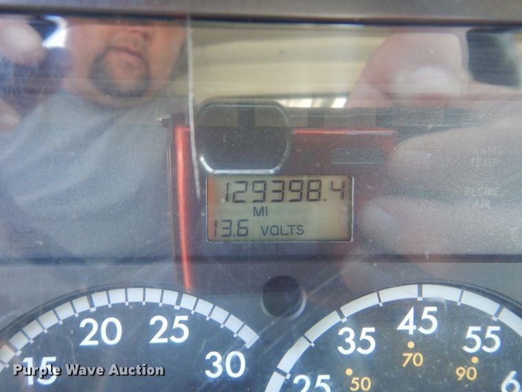 image for item GM9142 2007 Sterling Acterra  digger derrick truck